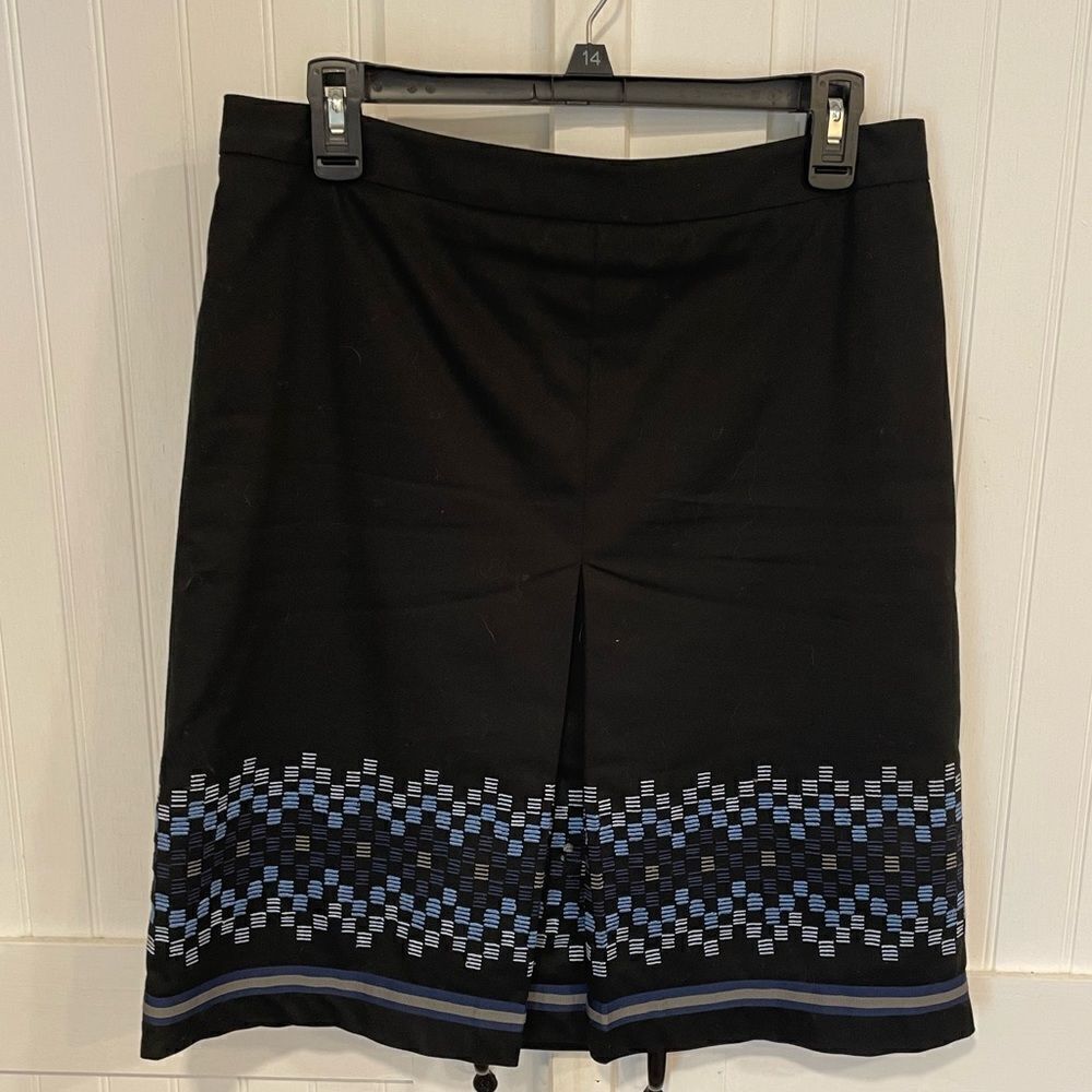ANN Taylor Loft, black skirt with blue accents size 8.